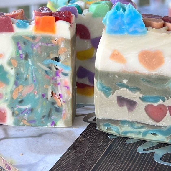🛍️SALE🛍️Vines of Glory -Handcrafted Soap - Picture 4 of 6